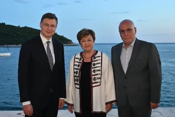 Шефът на БНБ проведе среща с Кристалина Георгиева и Валдис Домбровскис