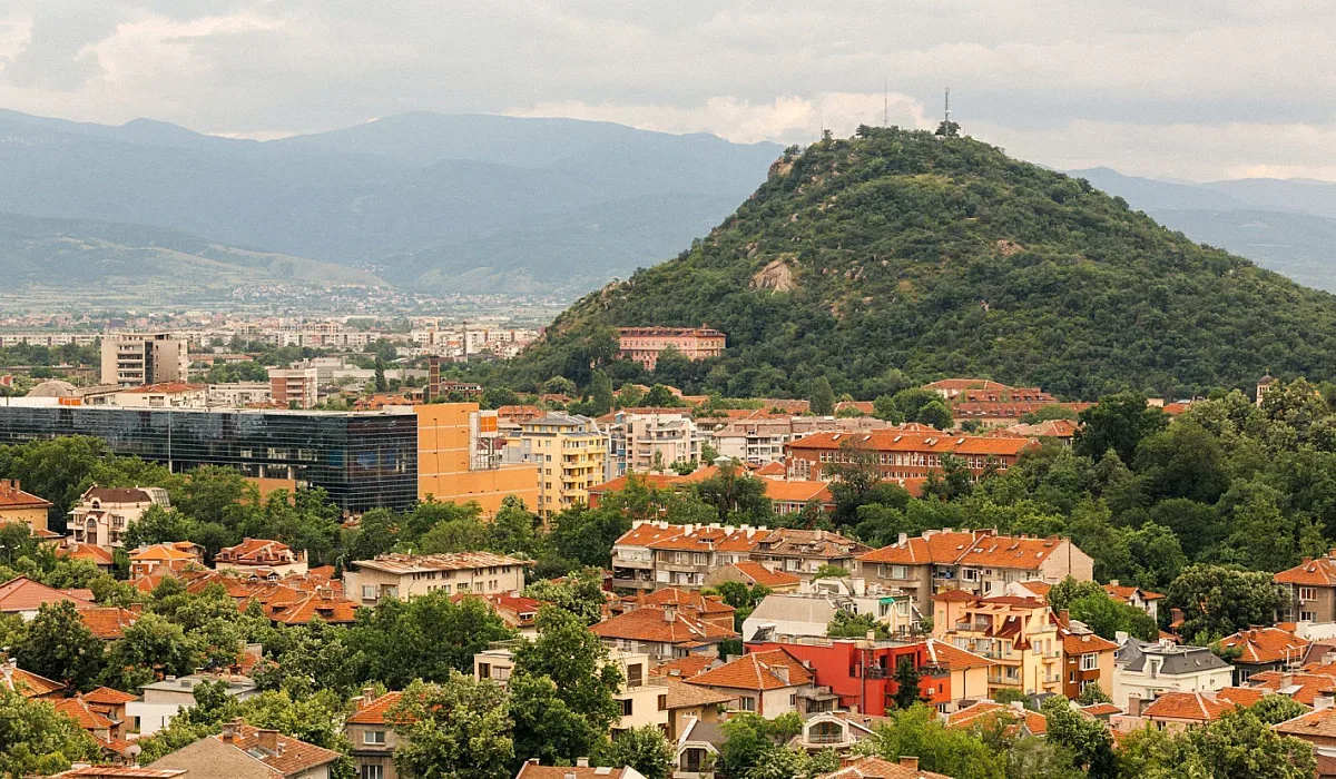 Два месеца взривове ще тресат огромен наш град