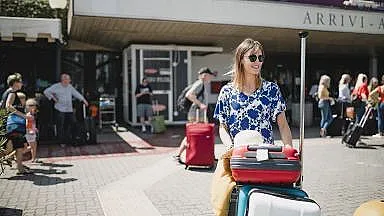 МВнР: Издаваме визи на руски граждани