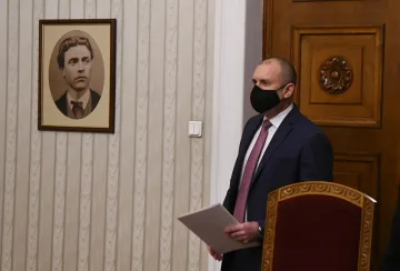 Радев почва консултации за новия ЦИК