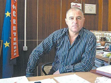 Цирк. Поли прави ново БФС!