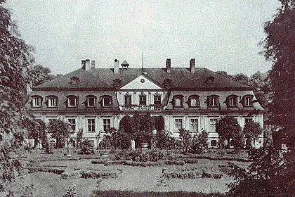 Разкопават замък. Търсят 10 тона нациско злато