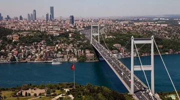 Туристите в Турция намаляли с над 50%
