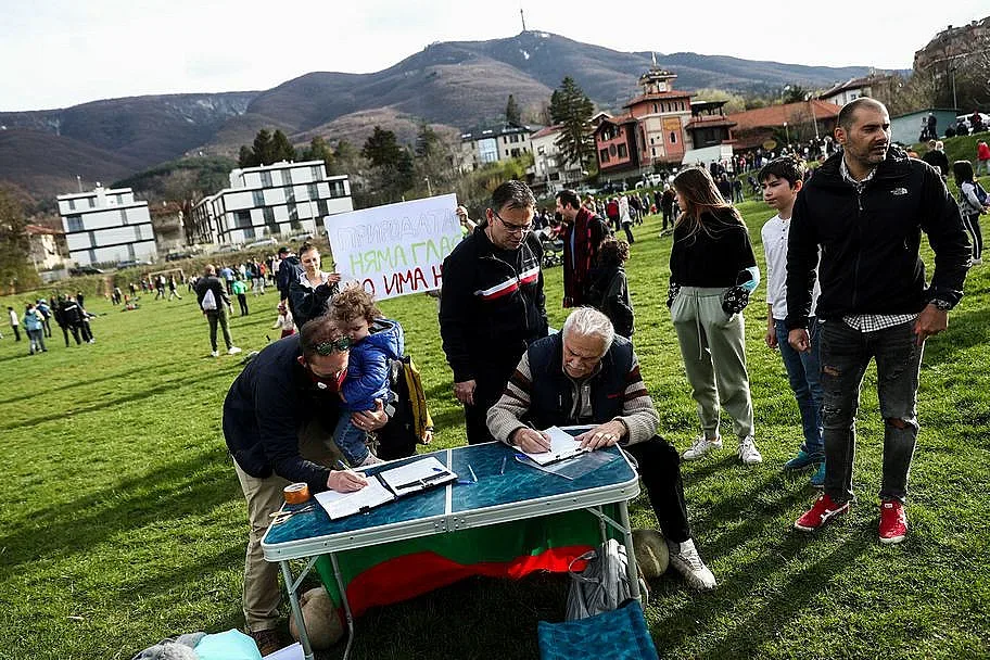 Скандал. Бунт изгони герой от САЩ 94