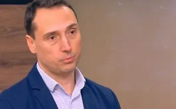 Парламентът вдига рейтинга си