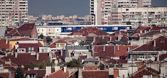 Рекорден спад на наемите