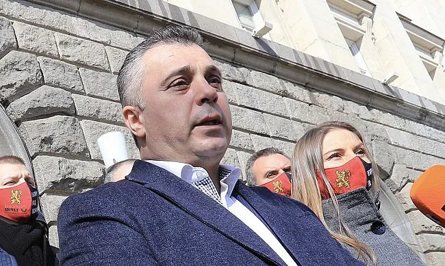 ВМРО на бунт срещу секциите в Турция