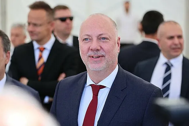 Желязков: Вертикалният газов коридор има политическа символика