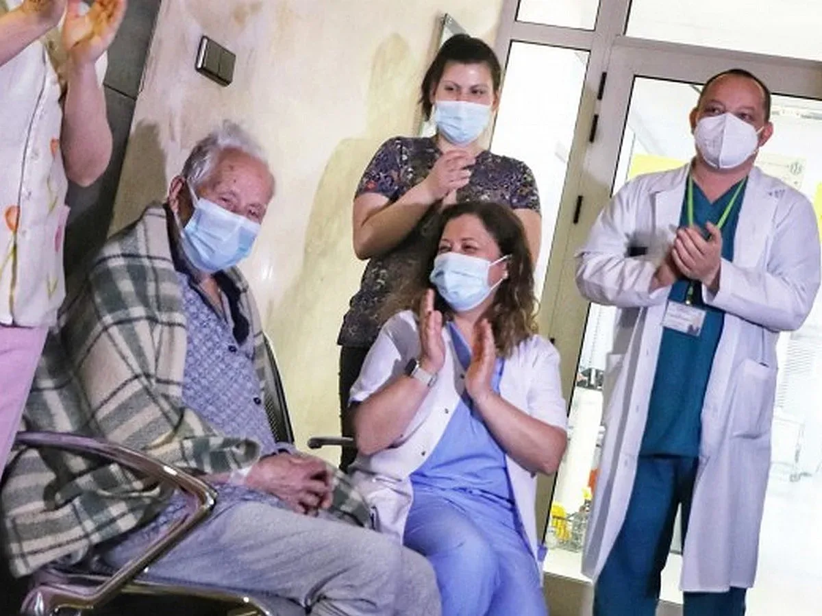 98-годишен ветеран пребори COVID-19