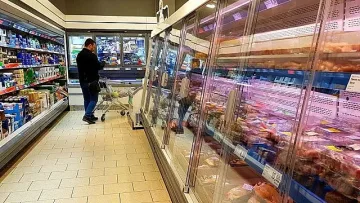 В  пандемията: Ядем повече свинско, пием по-малко алкохол