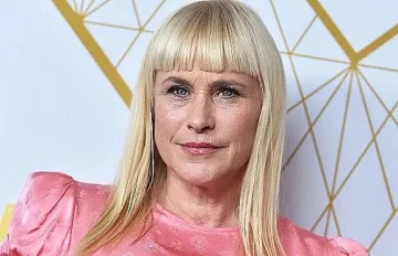 Патриша Аркет излизала с убиец