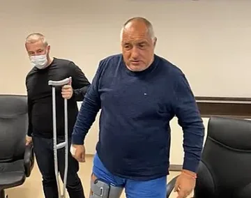 Борисов: Куцам отдясно, Слави отляво. Така, че...