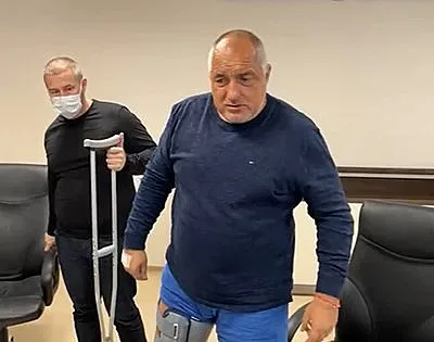 Борисов: Куцам отдясно, Слави отляво. Така, че...