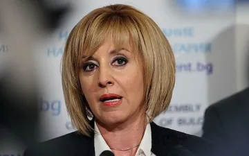 Манолова: Чакаме предложението на Слави