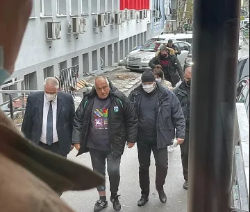 Борисов в болница, оперират го