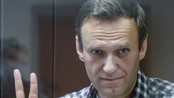 Настаниха Навални в болница за осъдени