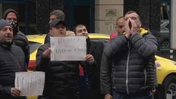 Напрежение пред БСП. Седесарски песни за Нинова