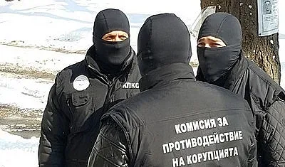 Отнемат 5 имота от строителен бос