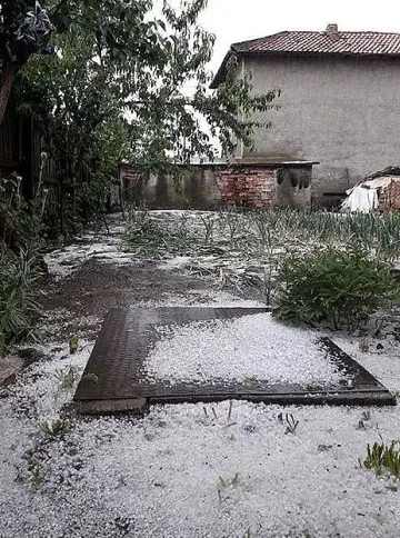 До часове.Бури и градушки в страната