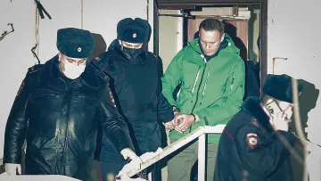 Заплашиха Навални. Ще ядеш насила!
