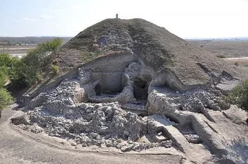 Древна цитадела пази Солницата край Провадия