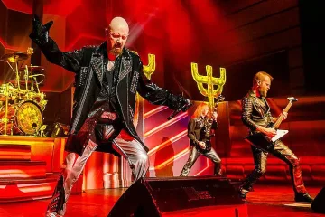 Феновете в екстаз! Как ги зарадва Judas Priest