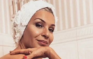 Къде се съблича Гала