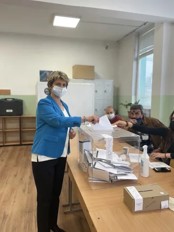 ﻿Лечева: Гласувах да си върнем самочувствието