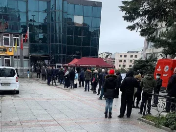 Вижте навалицата за гласуване в Истанбул