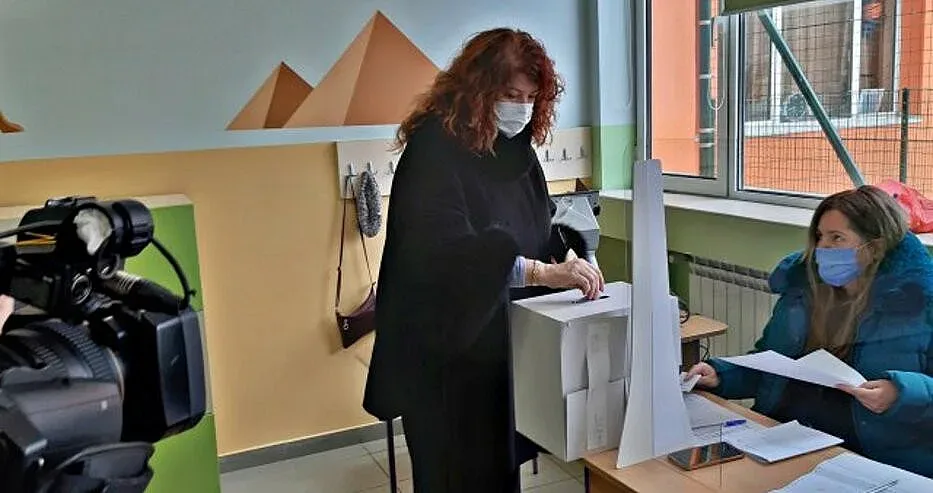 Йотова: Гласувах за връщане на държавността