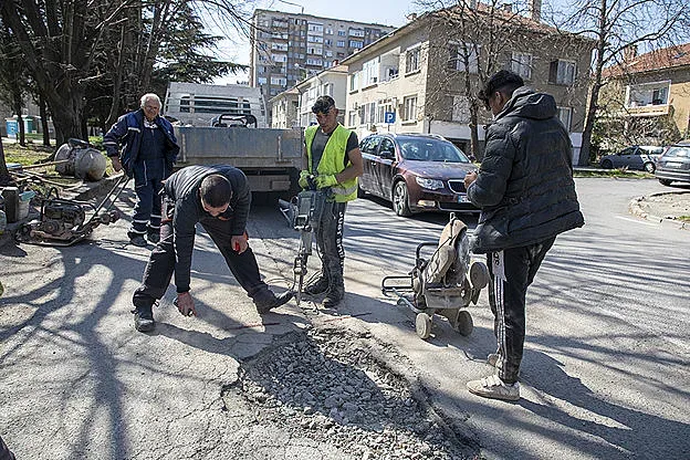 Започва ремонт на проблемни пътни участъци в Стара Загора