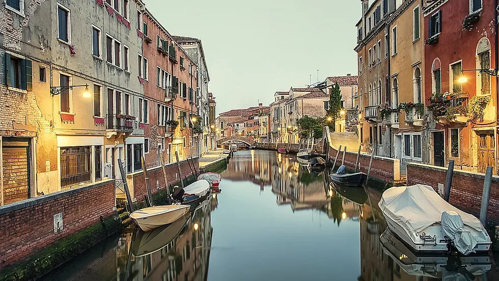 Италия забранява големите кораби във Венеция