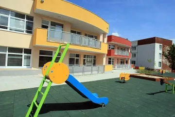 Компенсират родители, ако детето не е в забавачка