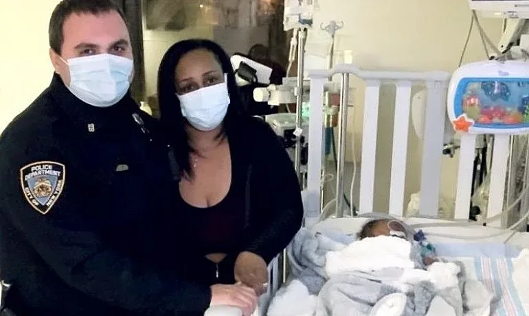 Наш полицай герой. Спаси бебе в Ню Йорк