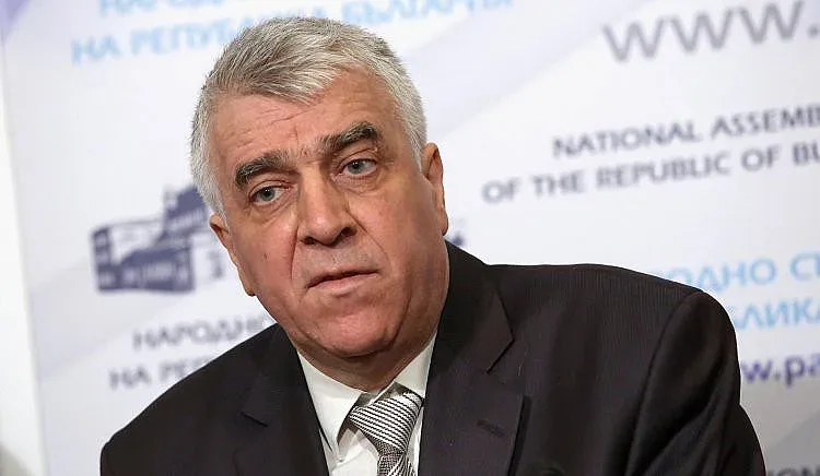 Проф. Румен Гечев: Управляващите са в паника
