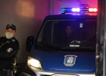 Постоянен арест за полковника от шпионския скандал