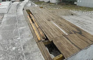 Вандали чупят Античния форум в Стара Загора