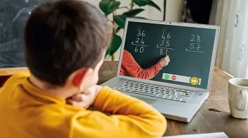 Родители бойкотират онлайн часовете