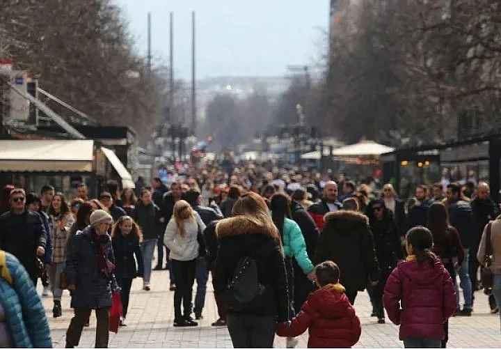 Софиянци напълниха "Витошка". Какво ще последва?/ФОТО/