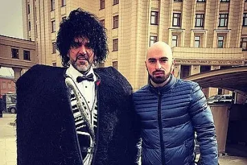 Българин със древна сабя шашна руско министерство