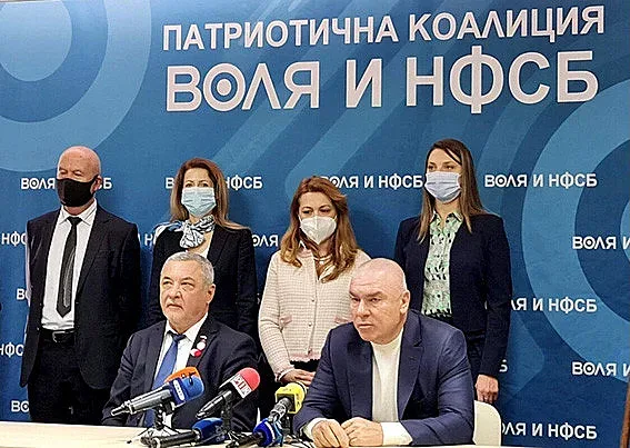 Паника в партийните среди