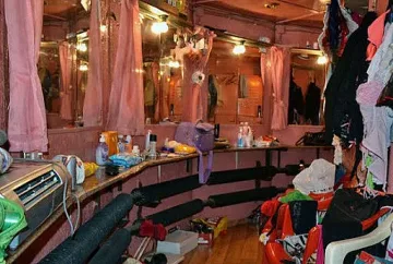 Разбутаха нелегален нощен купон във Варна