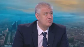 "Интубираме 40-годишни на входа на "Пирогов"