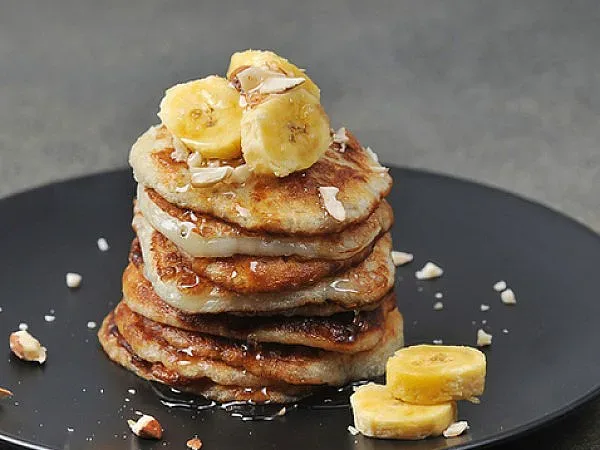 Бързи палачинки с банан и яйца