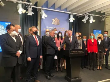 Марешки и Симеонов вдигат изборната бариера за НС