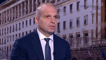Гроздан Караджов: Тези професии чукат на вратата