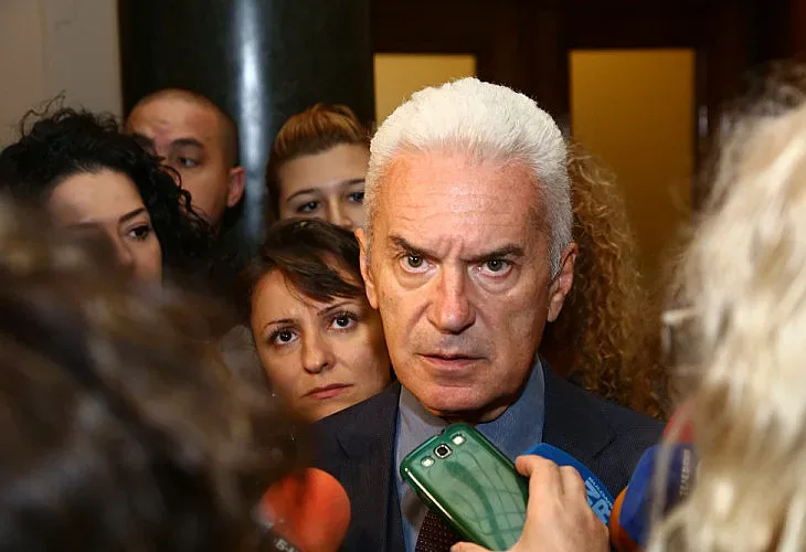 Волен направи купон на "Витошка", раздаде пари