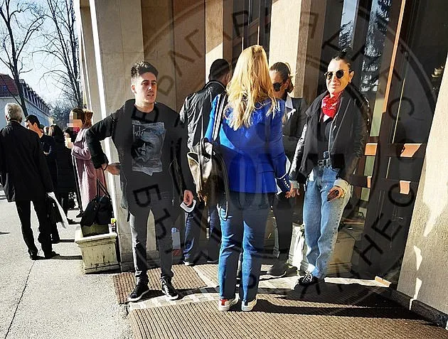 Арабаджиеви с широки усмивки в съда