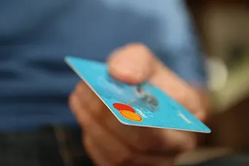 Парите в брой под атака!  Какво крият немците в портфейлите си?
