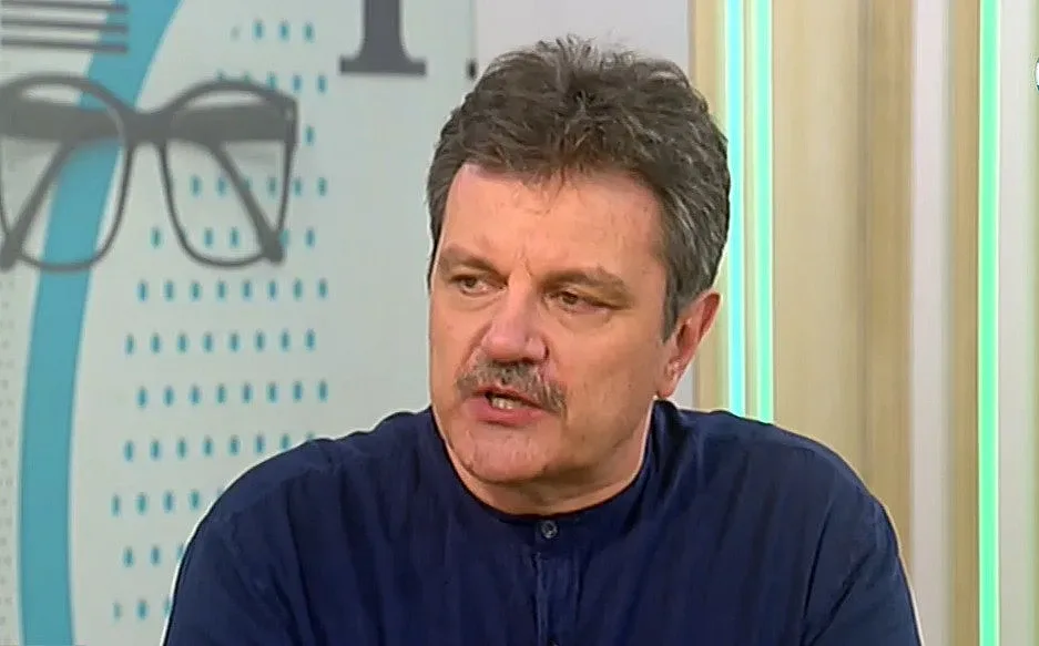 Симидчиев отива на избори. Играе за ГЕРБ?